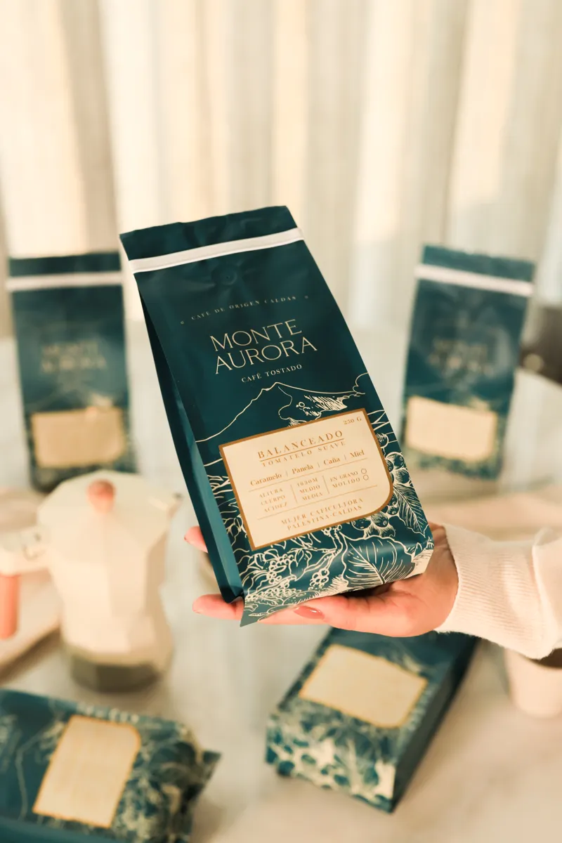 Café Monte Aurora — pieza de campaña 3