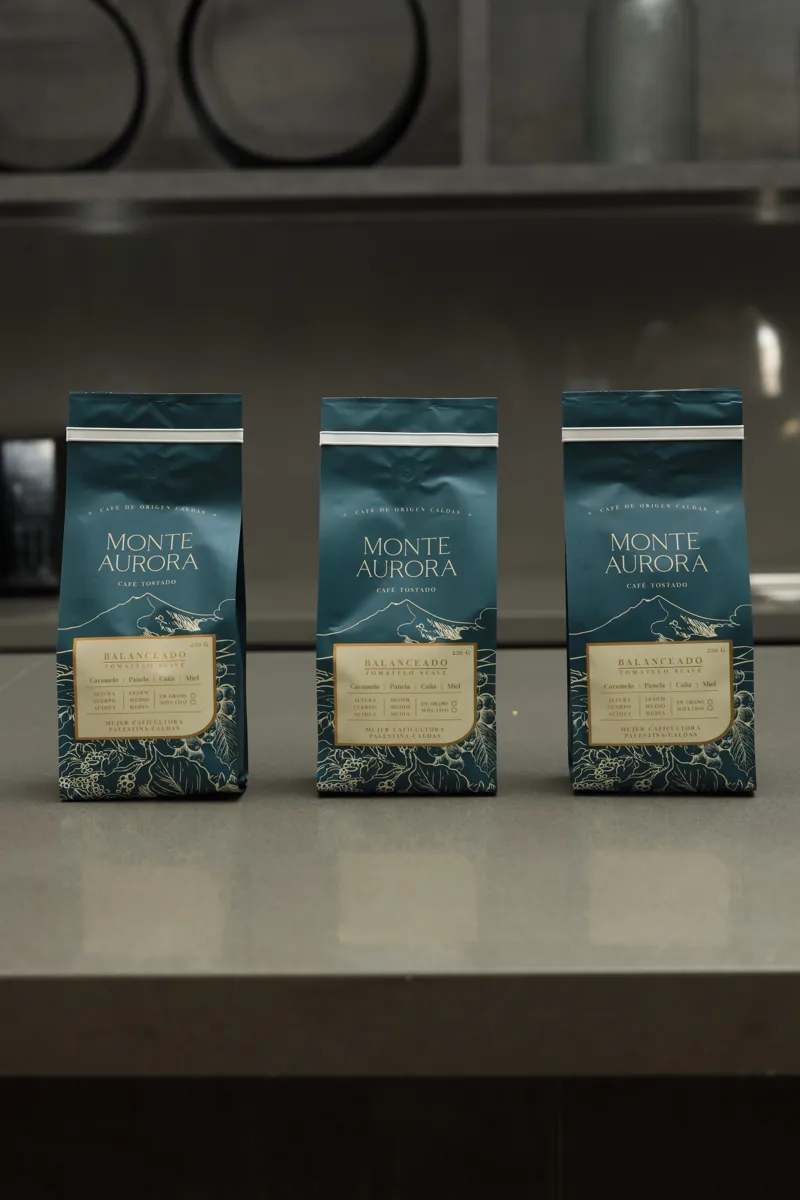 Café Monte Aurora — pieza de campaña 6